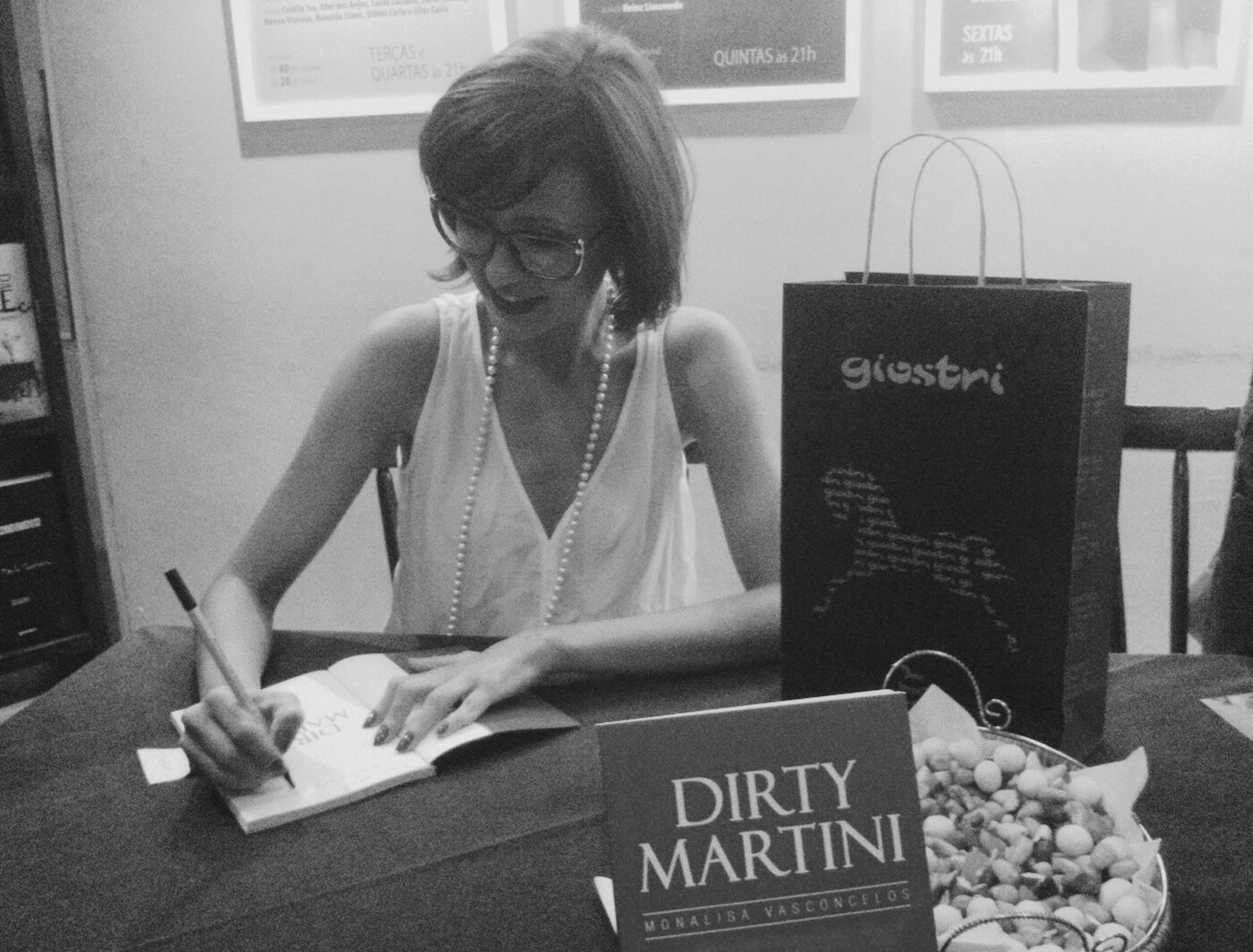 Lançamento Dirty Martini nos Parlapatões